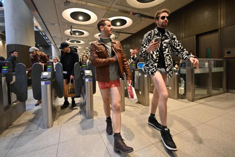 Fotos Sin Pantalones En El Metro De Londres El Diario Monta S